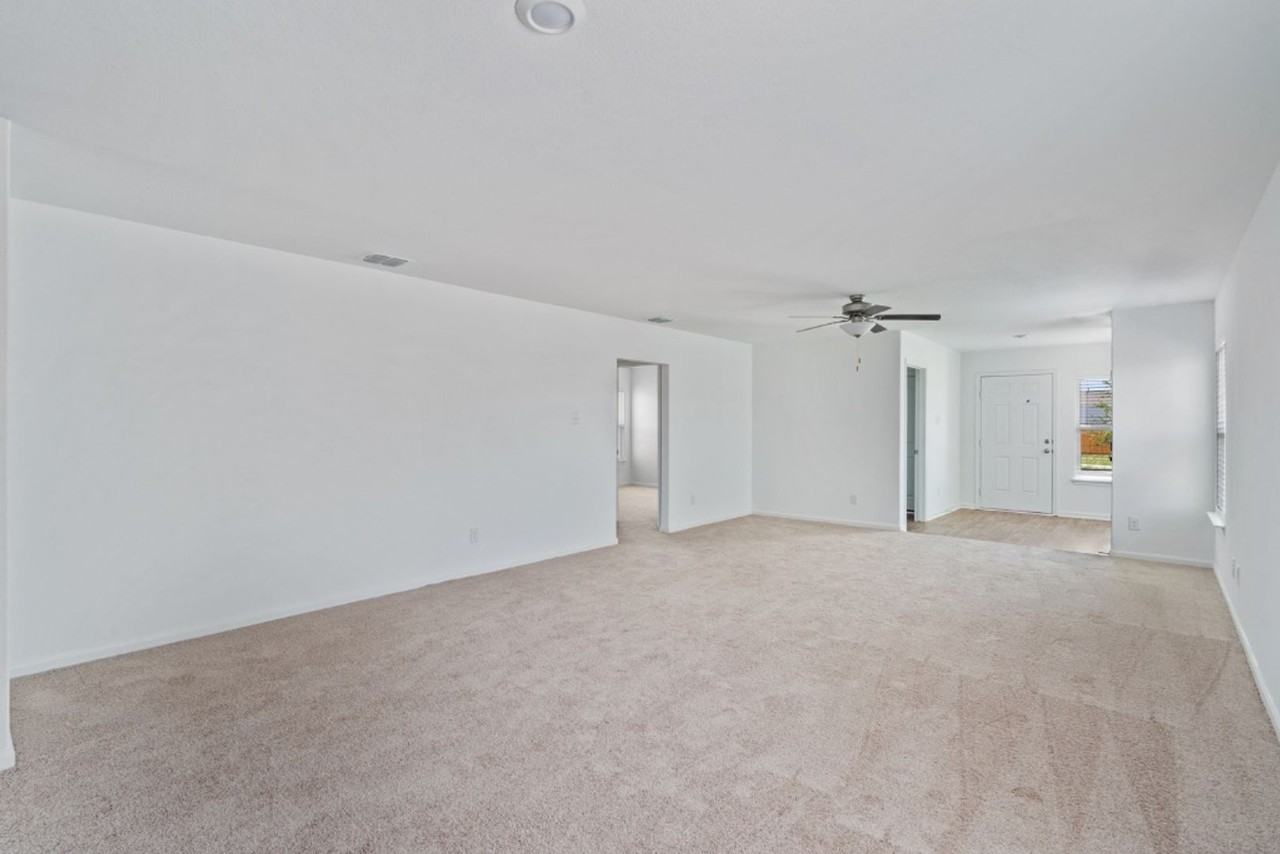 3940 Prairie Crk - Photo 7 of 22