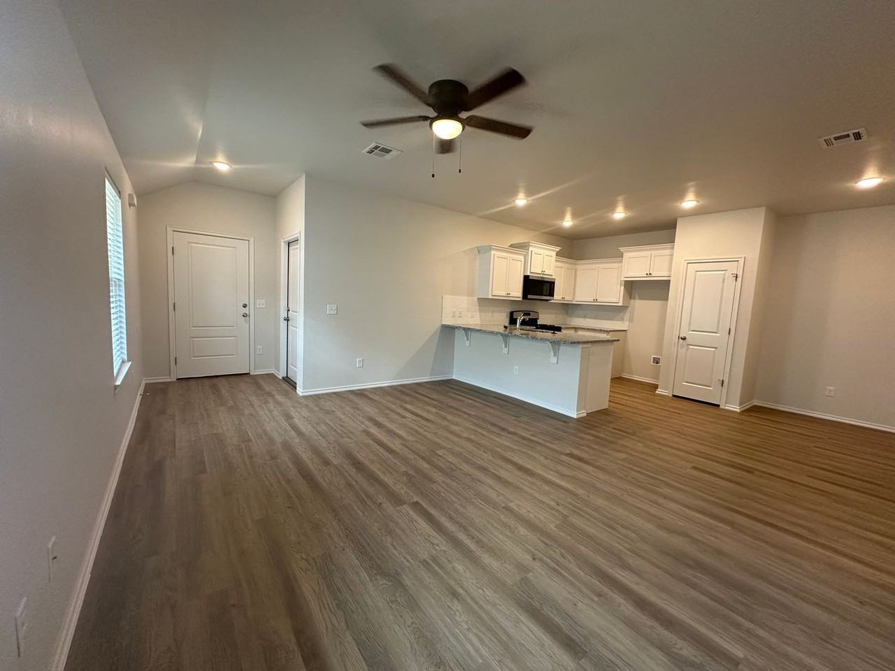 3702 Franks Way - Photo 5 of 26