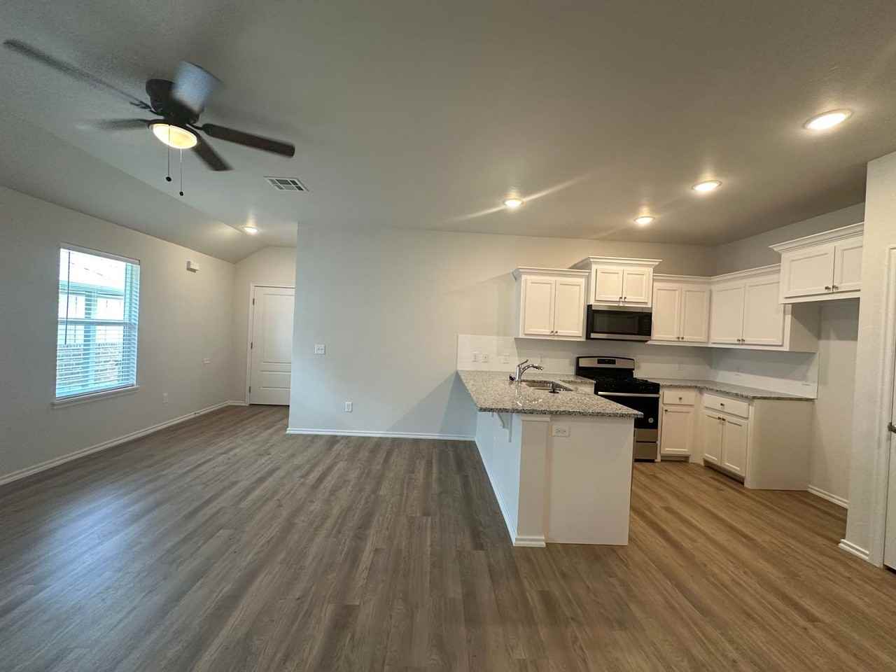 3702 Franks Way - Photo 6 of 26