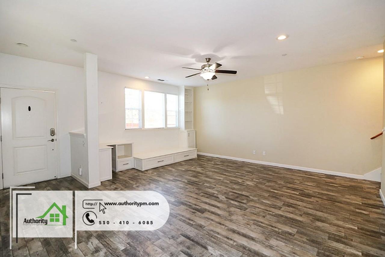 574 Mission De Oro Dr - Photo 2 of 17