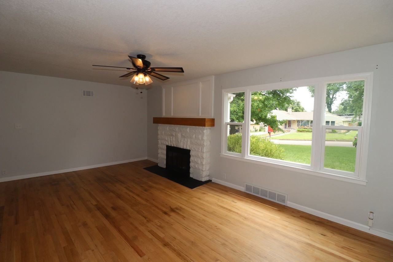 210 W Vine St - Photo 5 of 50