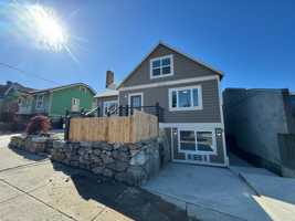 featured image of 410 Kittitas St