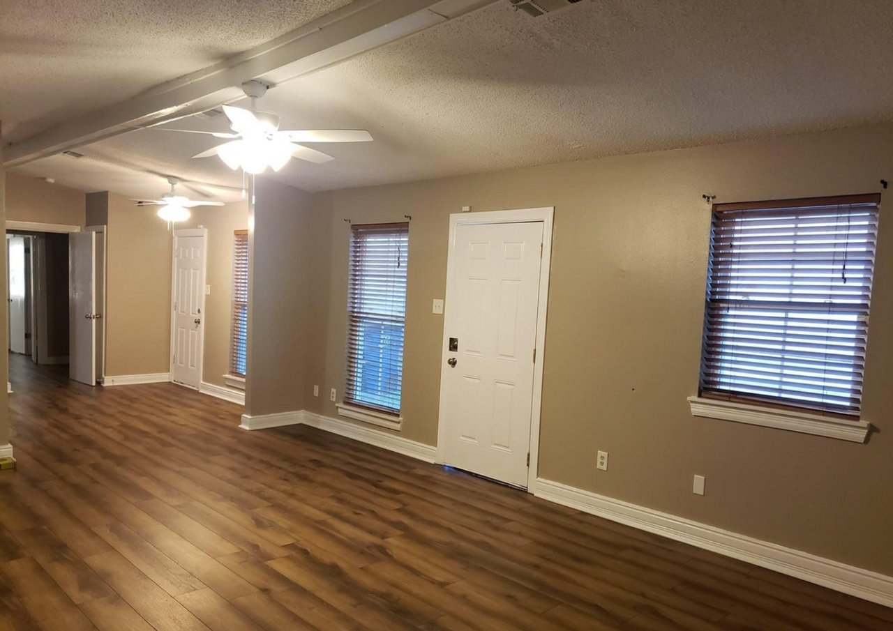 226 Briarcliff Dr - Photo 3 of 9