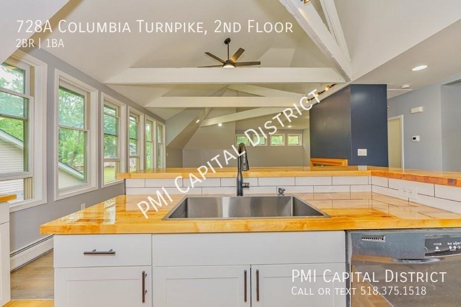 728A Columbia Tpke - Photo 3 of 30