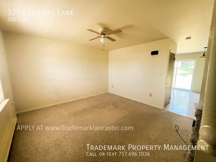 325 Cardinal Ln - Photo 3 of 8