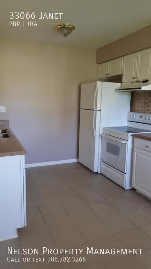 33066 Janet - Photo 3 of 14