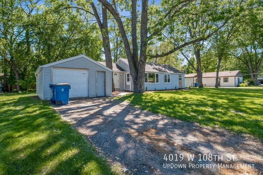 4019 W 108th St - Photo 2 of 21