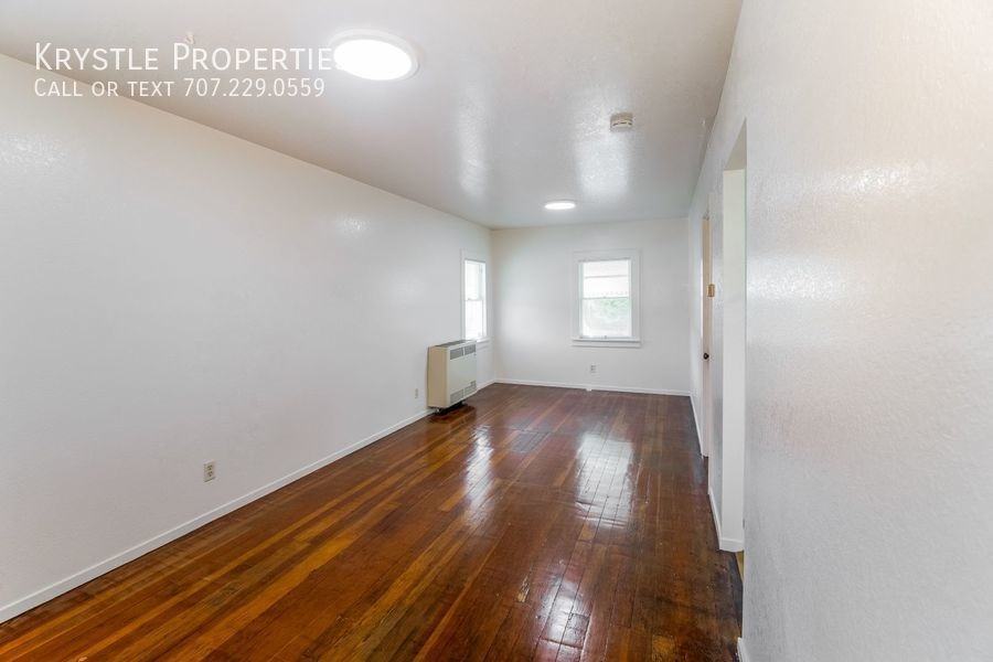 144 E H St - Photo 2 of 13