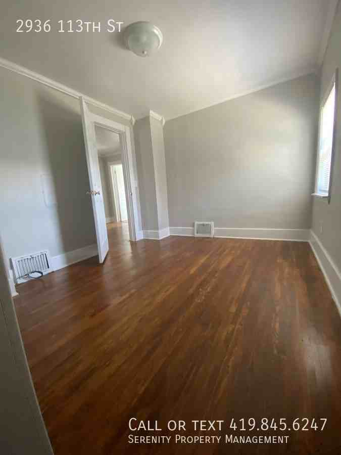 2936 113th St - Photo 2 of 6