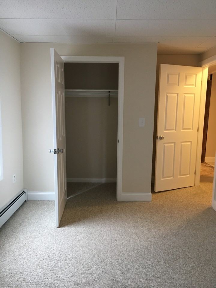 799 Hudson Ave - Photo 7 of 11