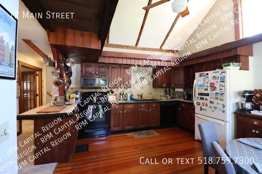 12 Main St - Photo 2 of 10