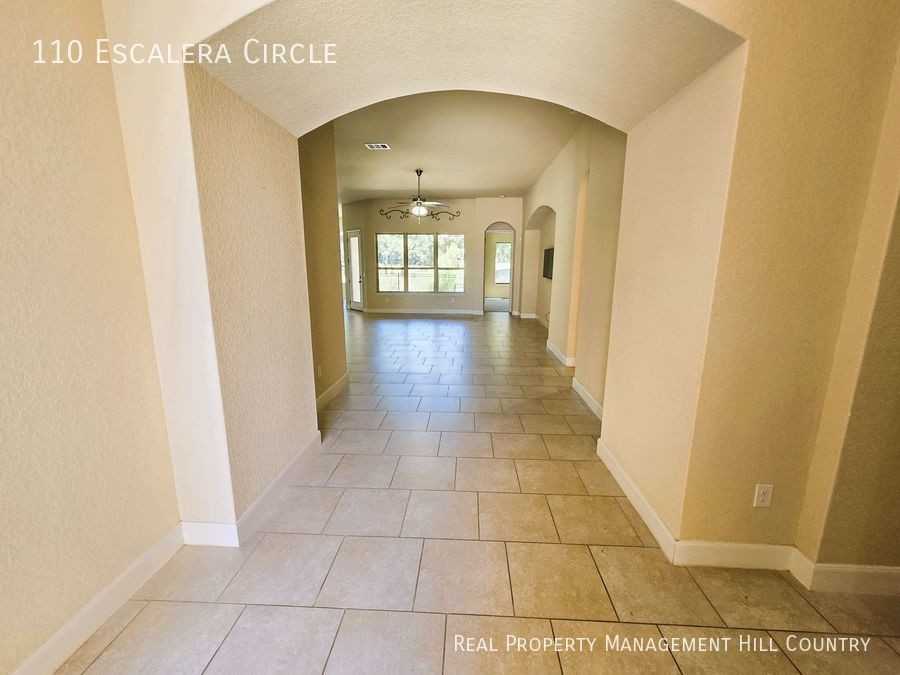 110 Escalera Cir - Photo 2 of 33