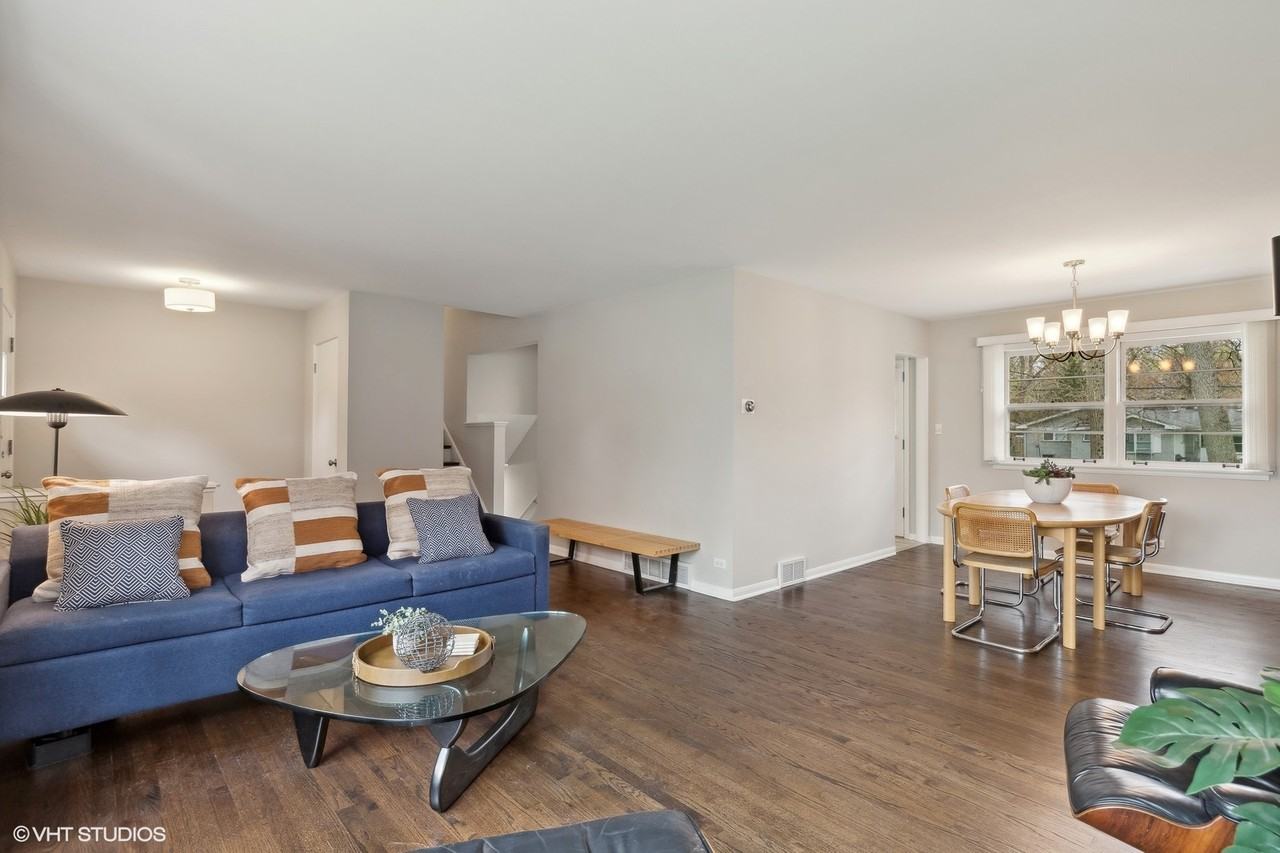 221 W Sheridan Pl - Photo 2 of 12