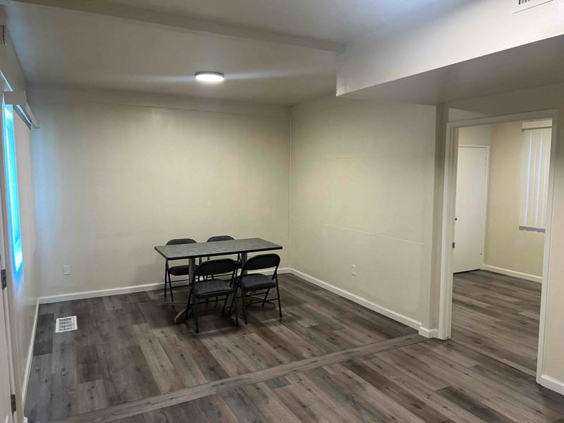 926 N Van Ness Ave - Photo 2 of 17