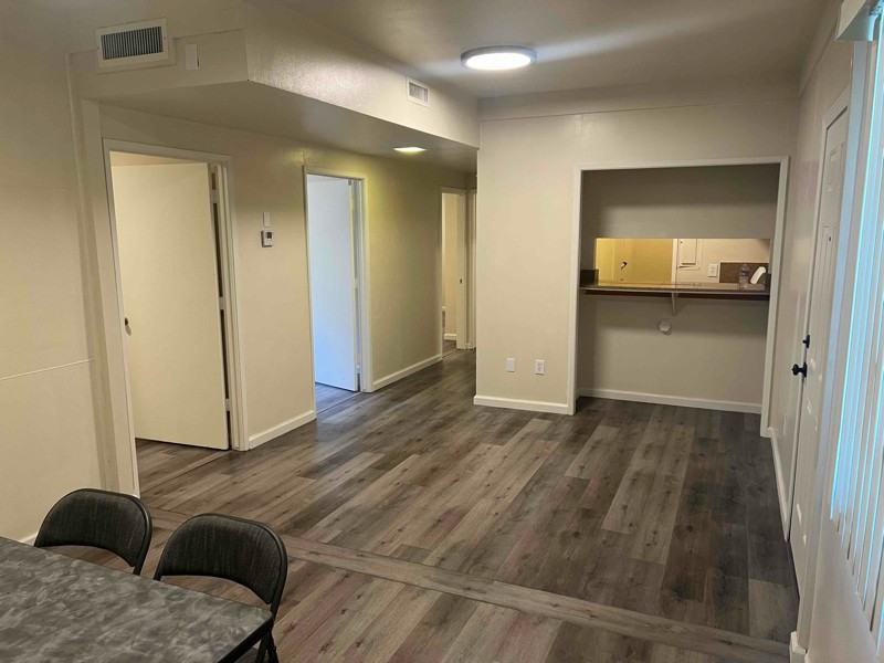 926 N Van Ness Ave - Photo 3 of 17