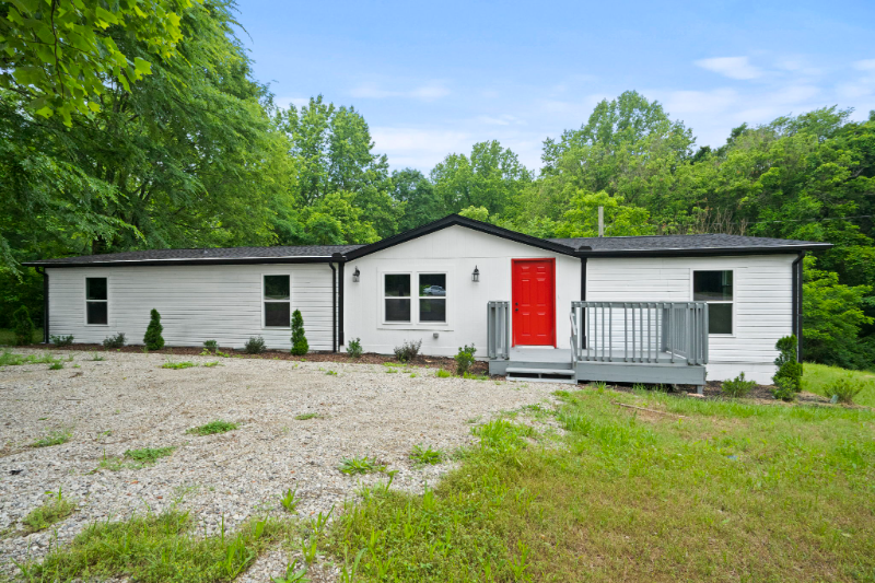 5733 Clarksville Pike - Photo 2 of 20