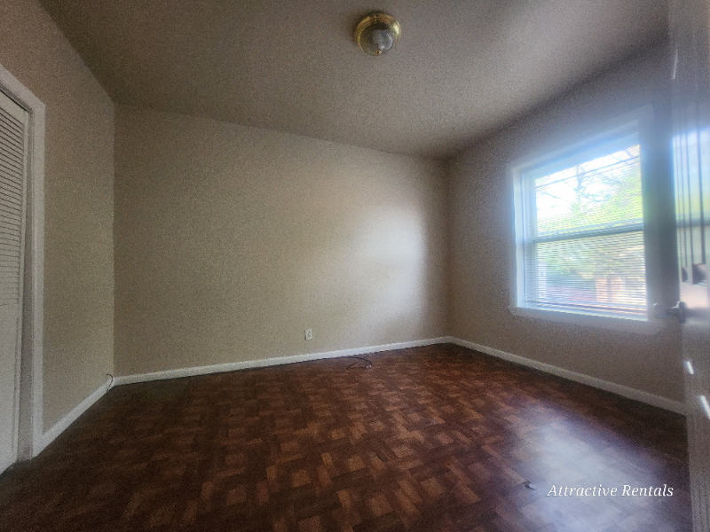 6054 S Marshfield Ave #2 - Photo 3 of 9
