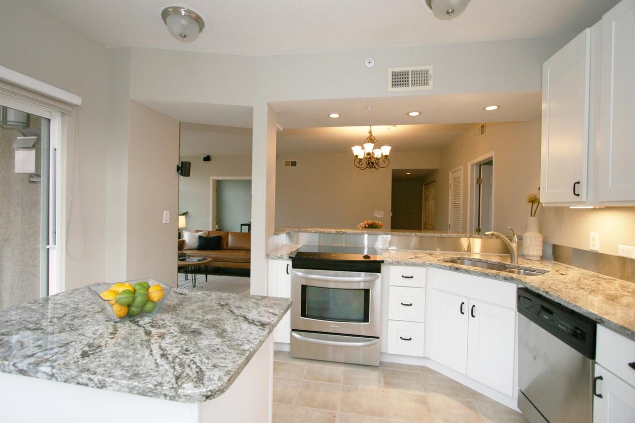 335 DETROIT ST - TRG - Photo 4 of 20