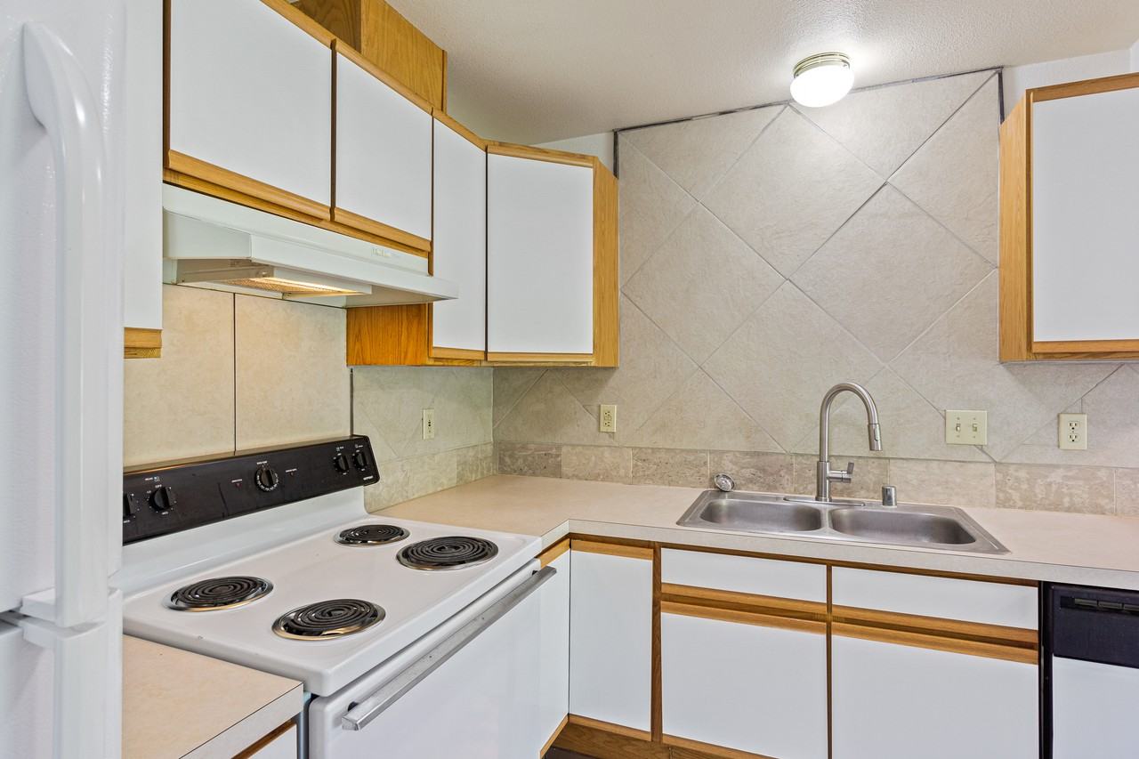 1220 Fern Street Southwest - Photo 5 of 19