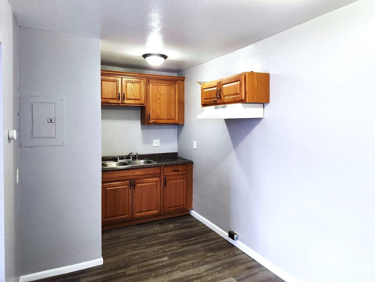 Lahser - Photo 4 of 14