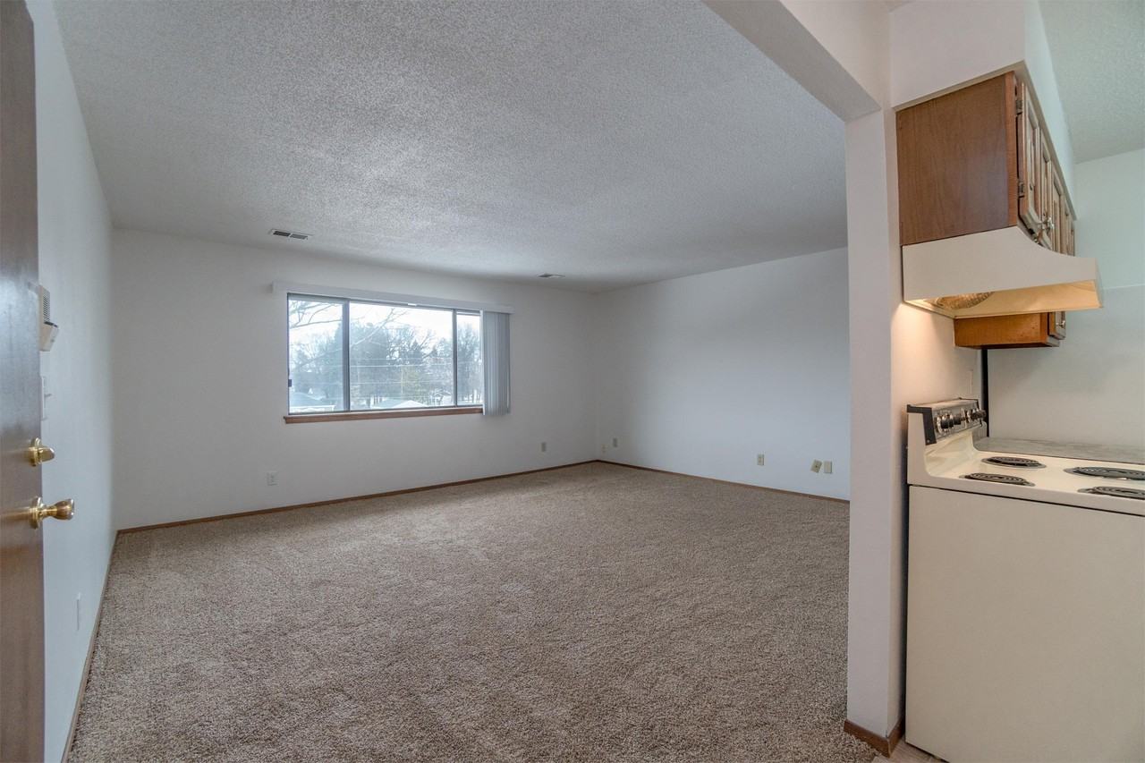 Middletown Square, Neola - Photo 6 of 18