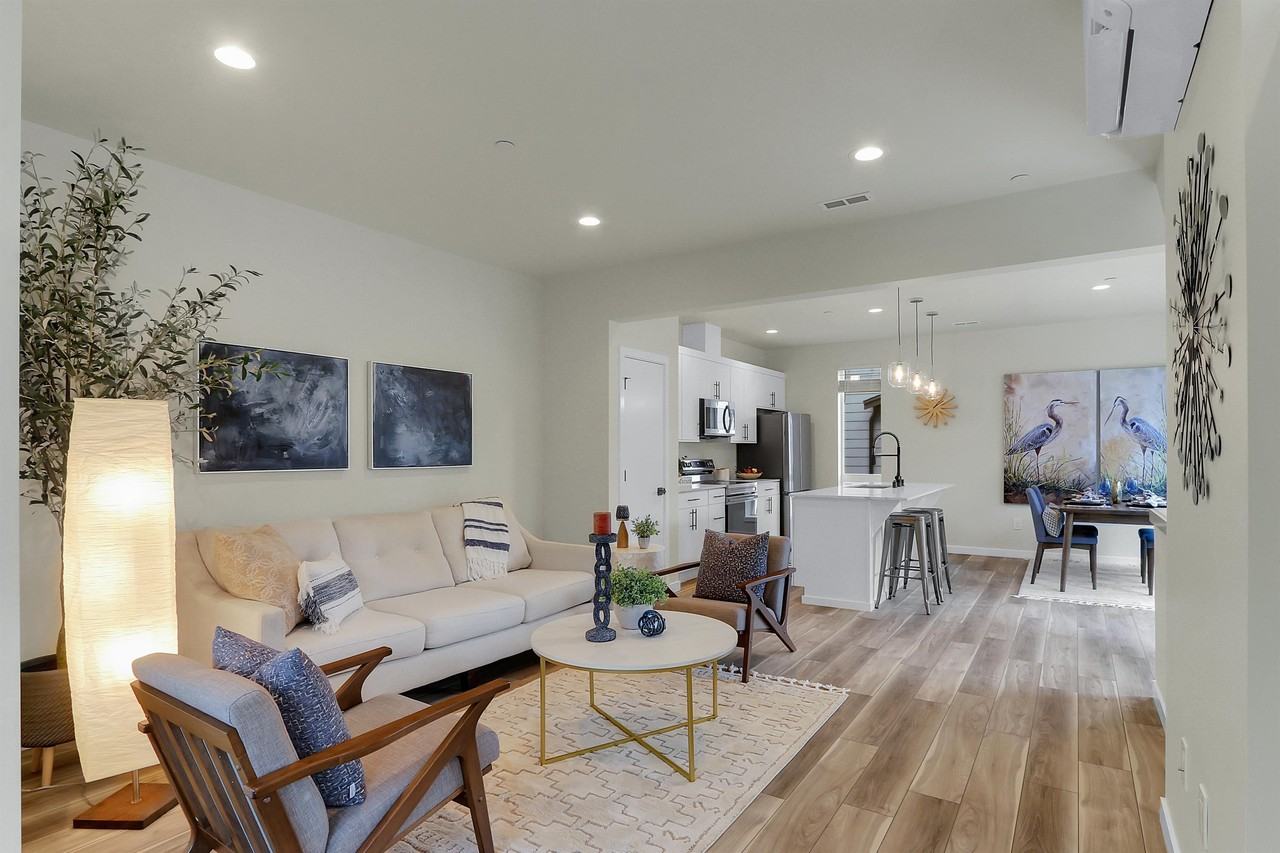 Willow Glenn - Photo 6 of 39