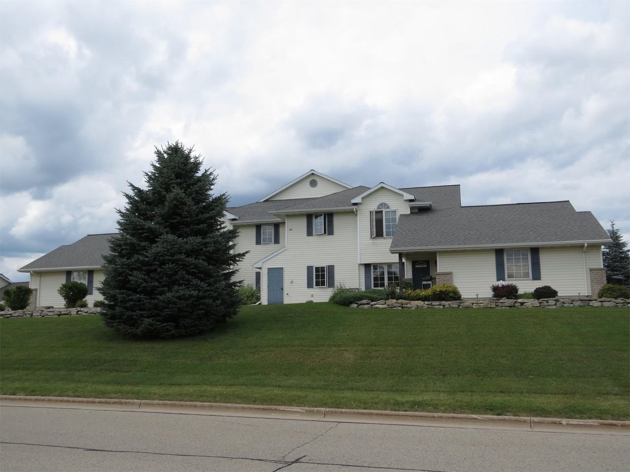 Stoney Ridge Apartments - Photo 3 of 12