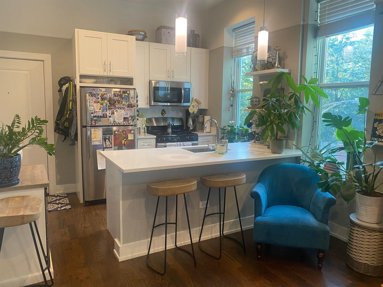 1059 North Damen Avenue - Photo 5 of 27