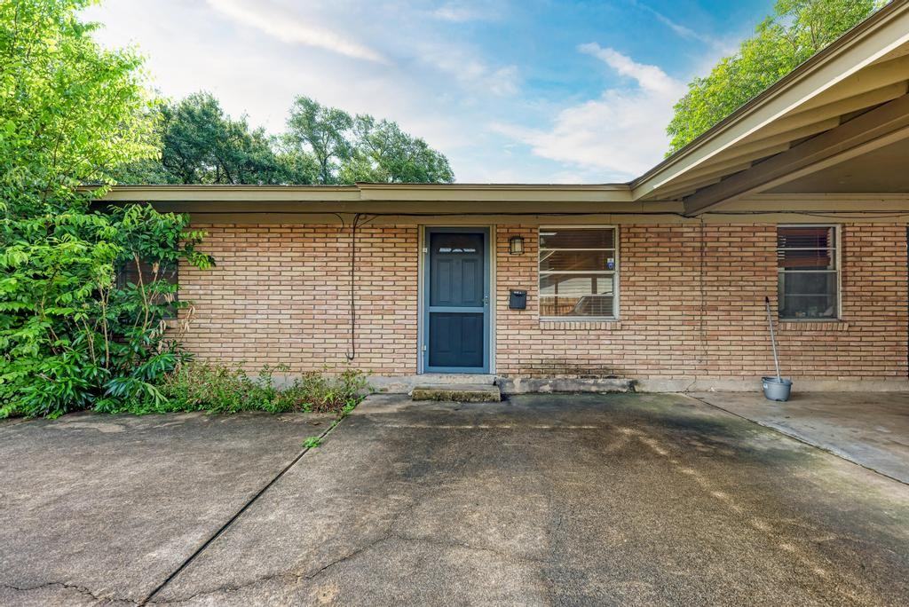 1805 Mohle Dr #A - Photo 2 of 23