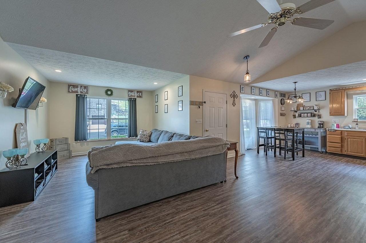 470 Yale Drive, Unit A - Photo 2 of 17