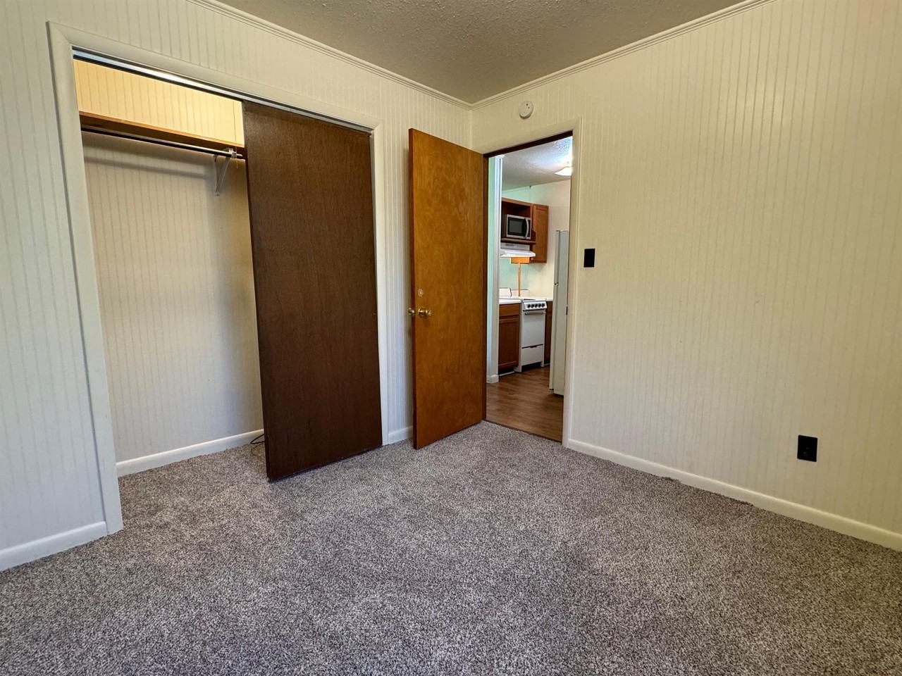 Hill Park - Photo 5 of 33