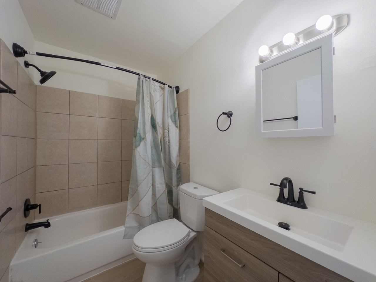 Folcroft Gardens Apartments - Photo 6 of 38