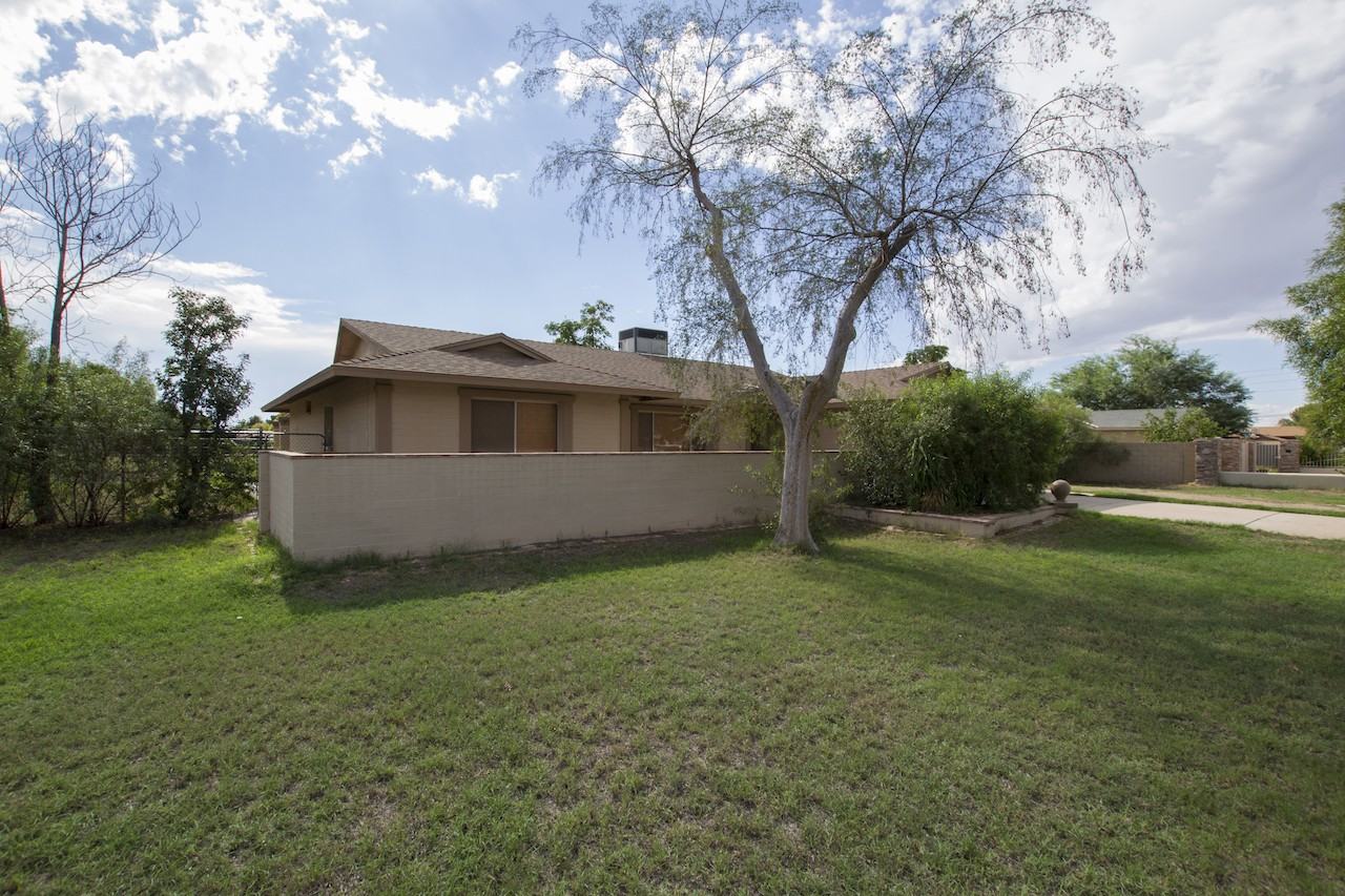 4231 W Monte Cristo Ave - Photo 2 of 15