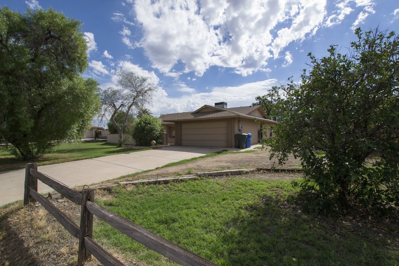 4231 W Monte Cristo Ave - Photo 3 of 15