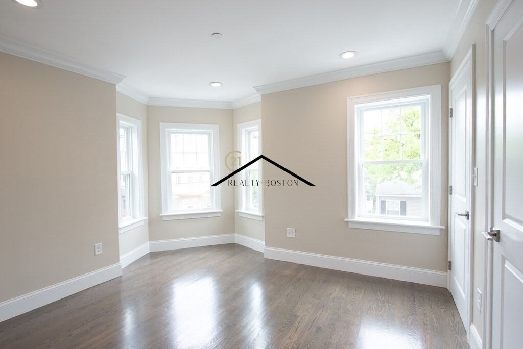 80 Cottage St #2 - Photo 4 of 11