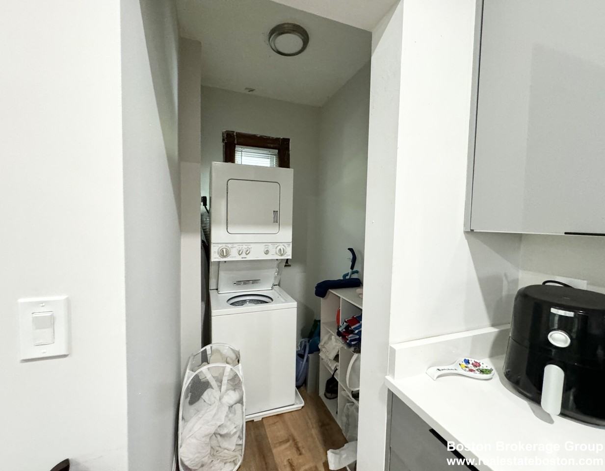 37 Sudan St #3ROOMB - Photo 2 of 8