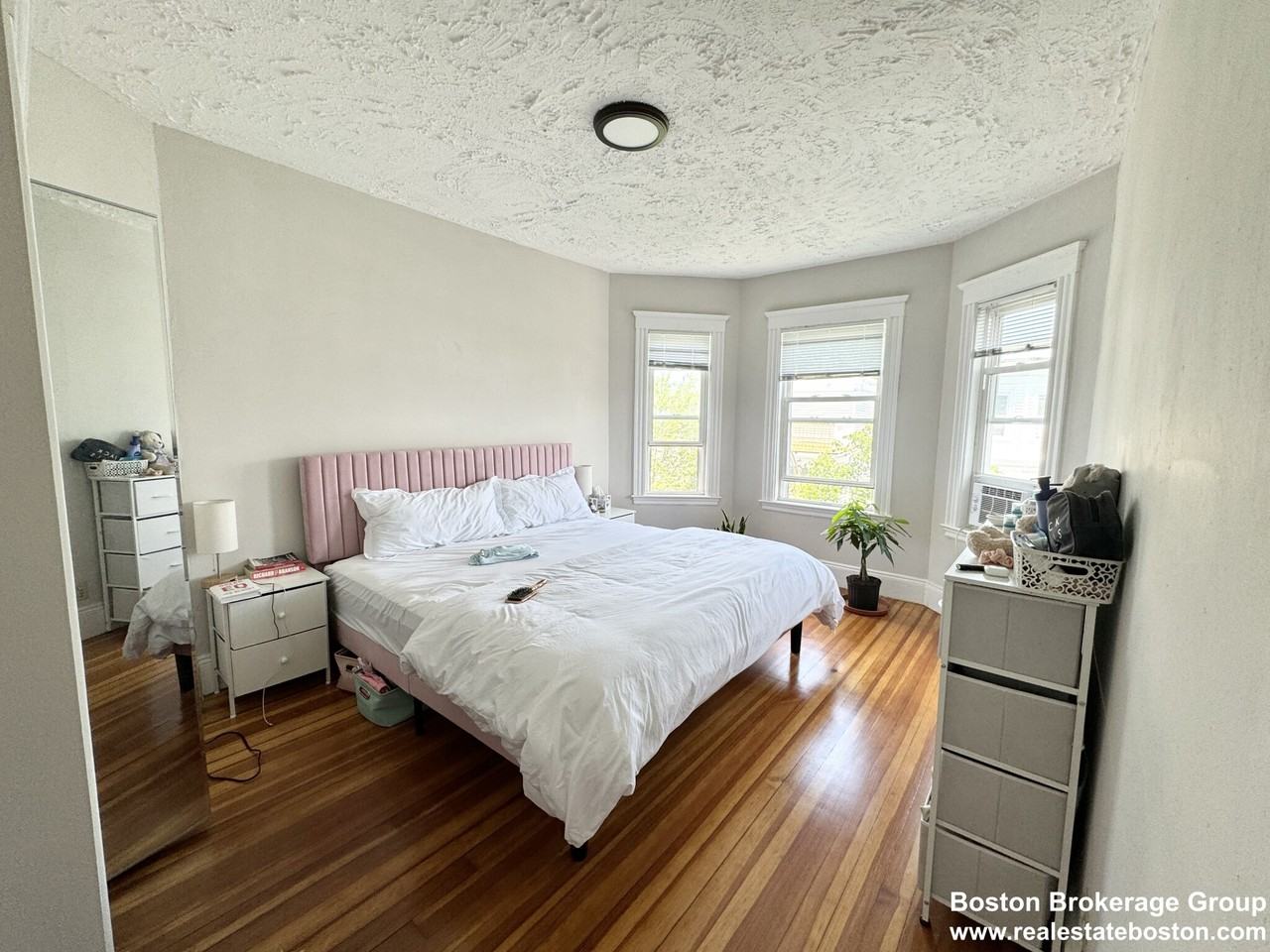 37 Sudan St #3ROOMB - Photo 5 of 8