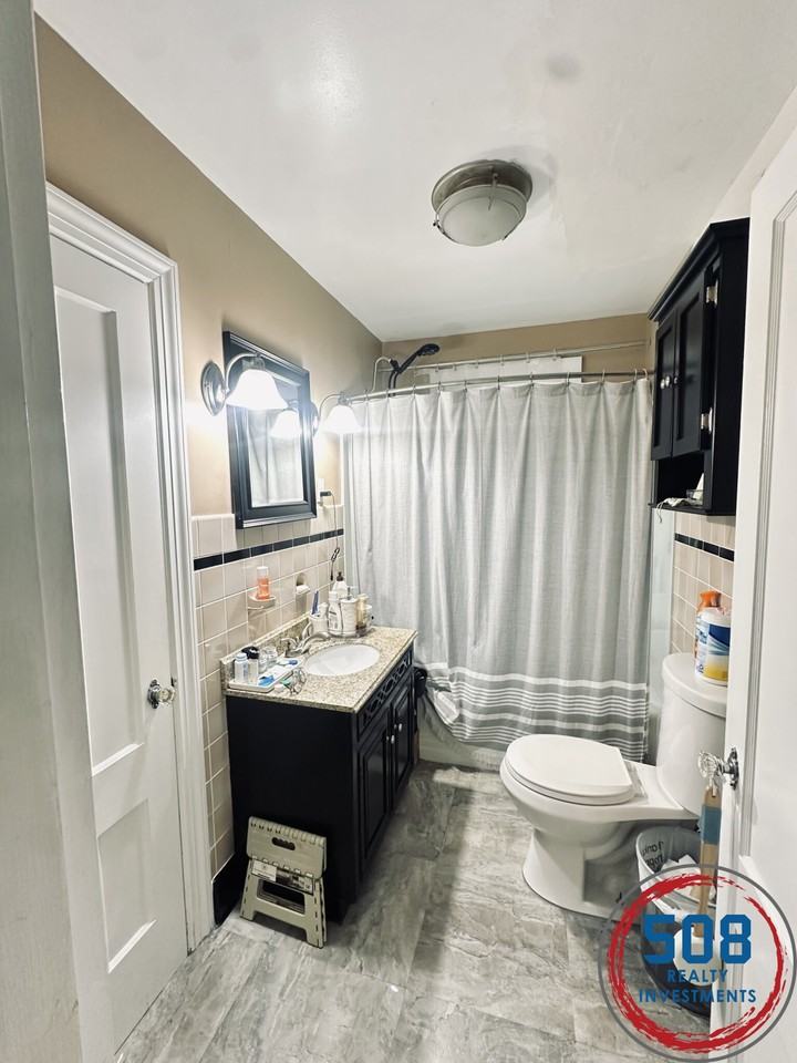 Warren St #1 - Photo 4 of 9