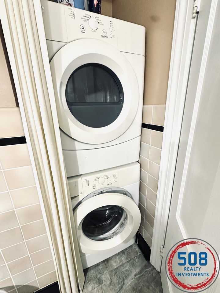 Warren St #1 - Photo 5 of 9