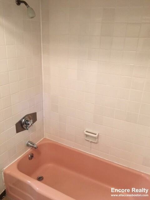 119 Sutherland Rd #C - Photo 6 of 7