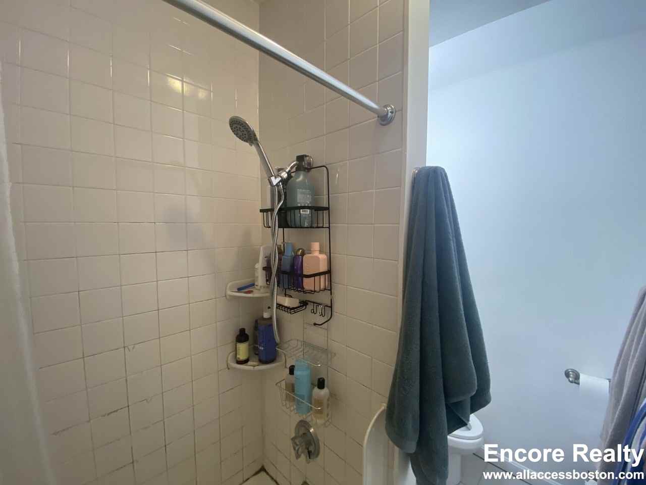 8 Sewall St #2 - Photo 4 of 18