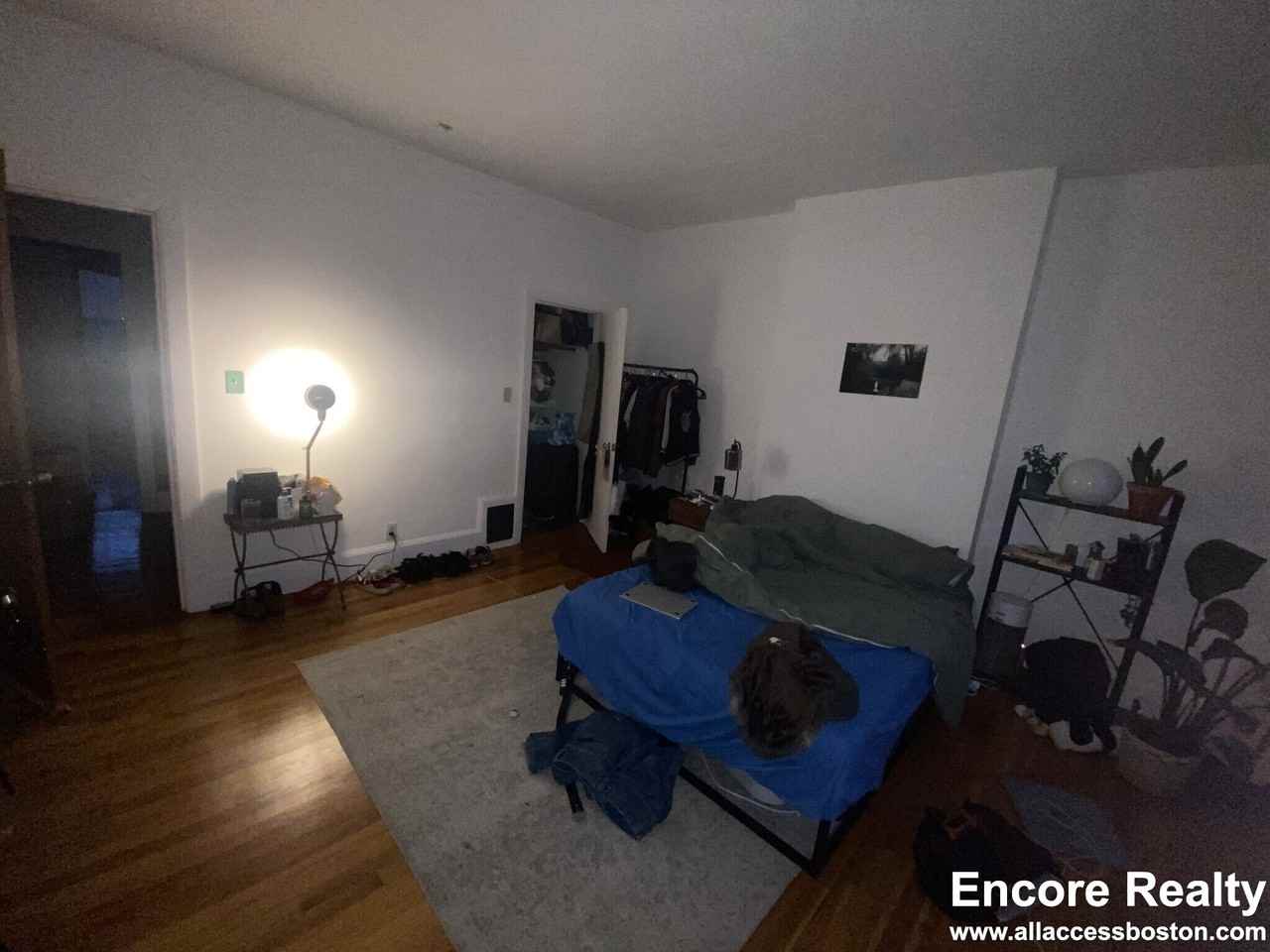 8 Sewall St #2 - Photo 7 of 18