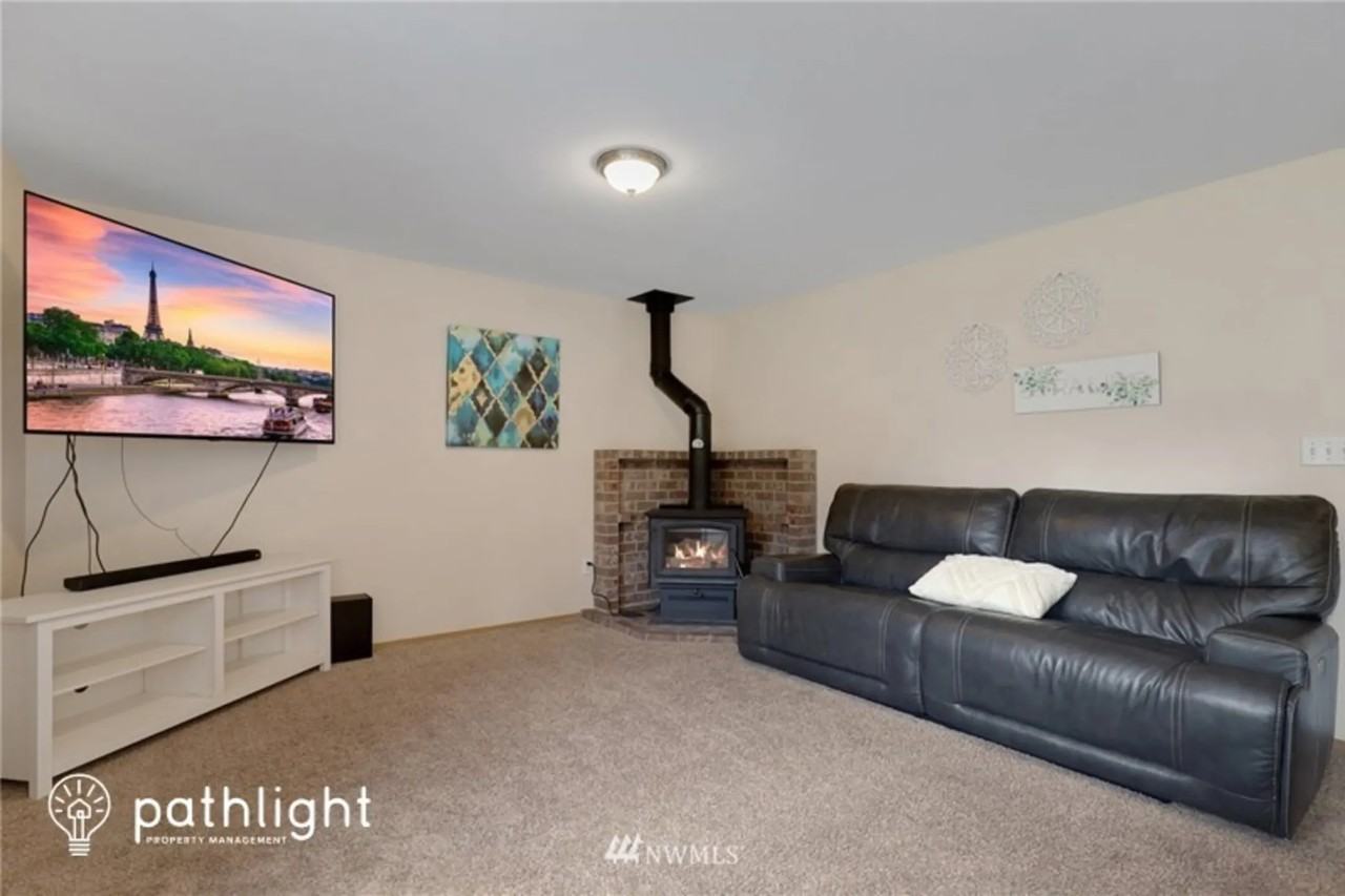 814 291st St E - Photo 2 of 13