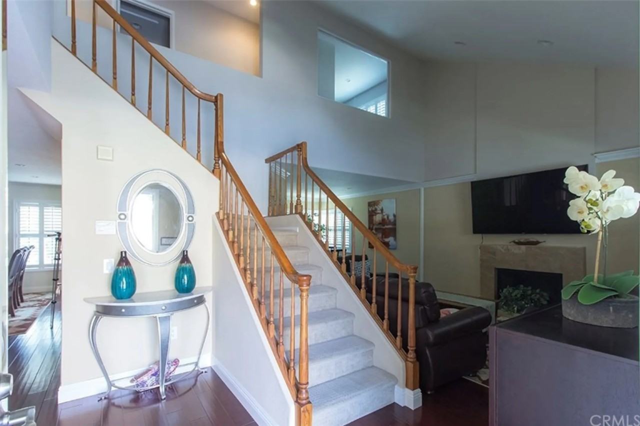 418 E Rockaway Dr - Photo 3 of 15