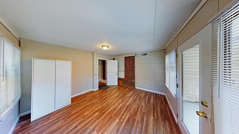 3007 Jane Ln - Photo 3 of 11