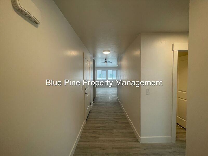 5847 Wildrose Ave #1 - Photo 3 of 25