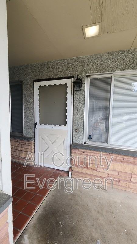 508 1st Ave E - Photo 2 of 10