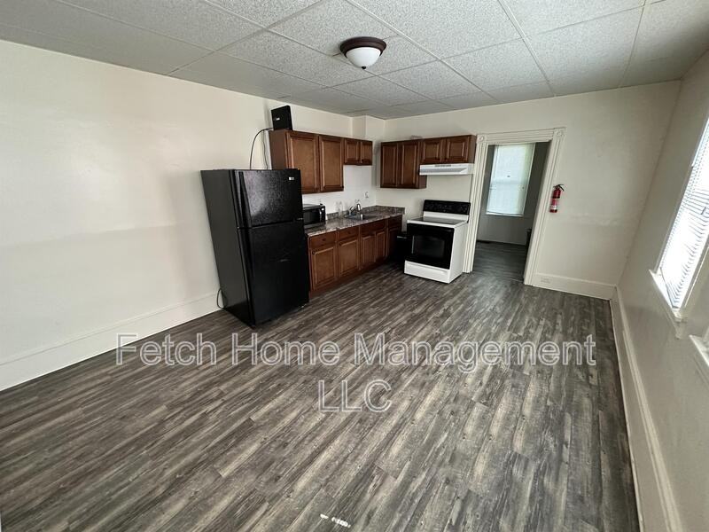 722 E King St - Photo 6 of 10