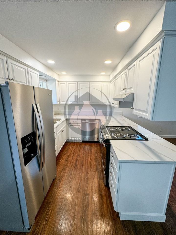 470 Dakota Ct Se - Photo 6 of 12