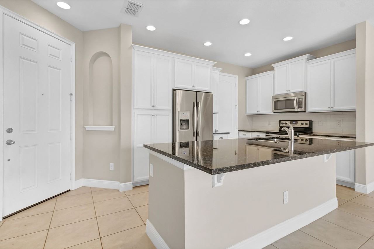 14481 Swanley St - Photo 2 of 28